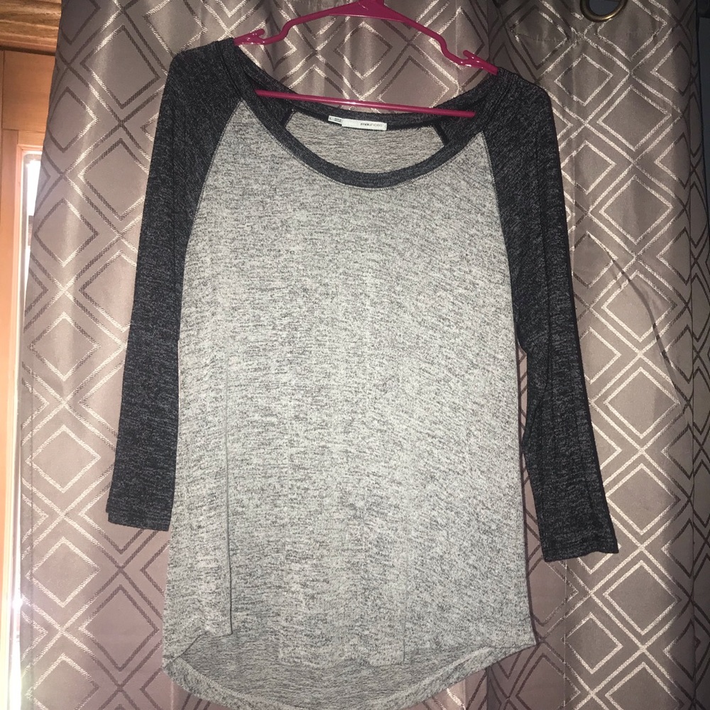 Maurices Gray Raglan Sleeve Blouse